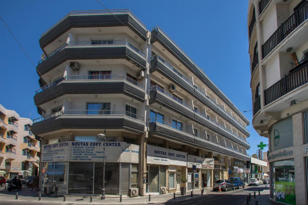 Attic City Apartments Lárnaca Exterior foto